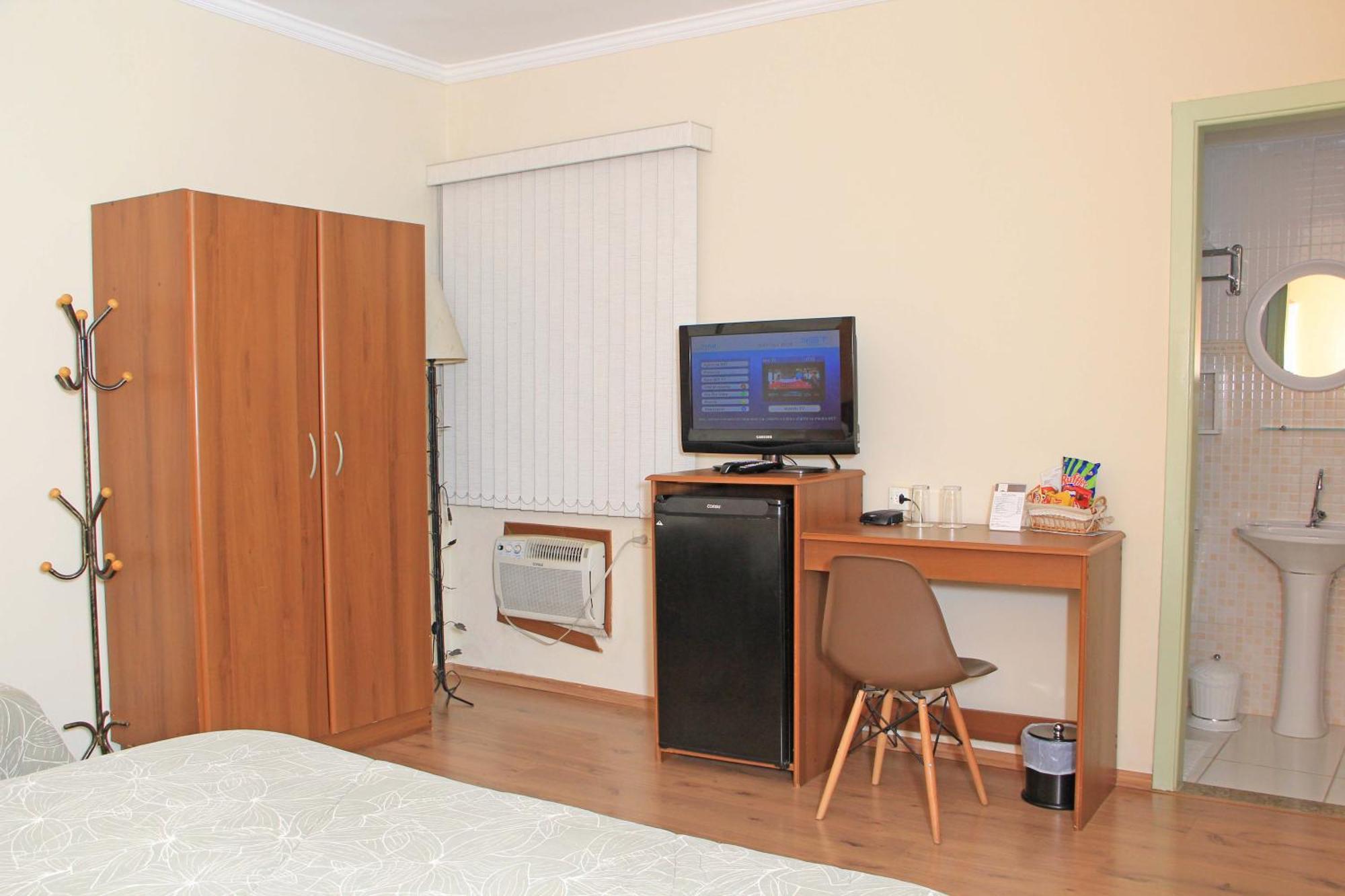 Hotel Valparaiso - Metro Paraiso E 800M Da Av Paulista — Fotos 3